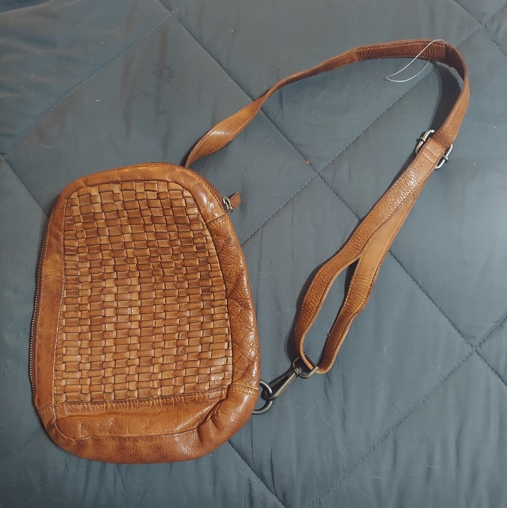 Vilenca Holland Genuine Leather Crossbody sling Backpack bag Cognac